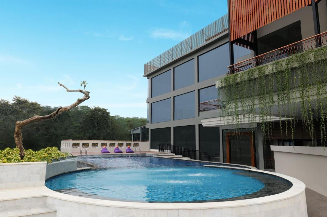 Fox Harris Hotel & Convention Banjarnegara Eksteriør bilde